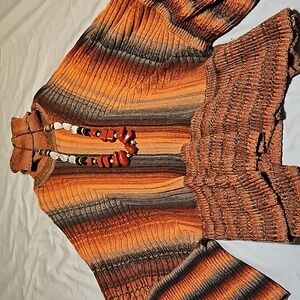 Sweater and matching necklace